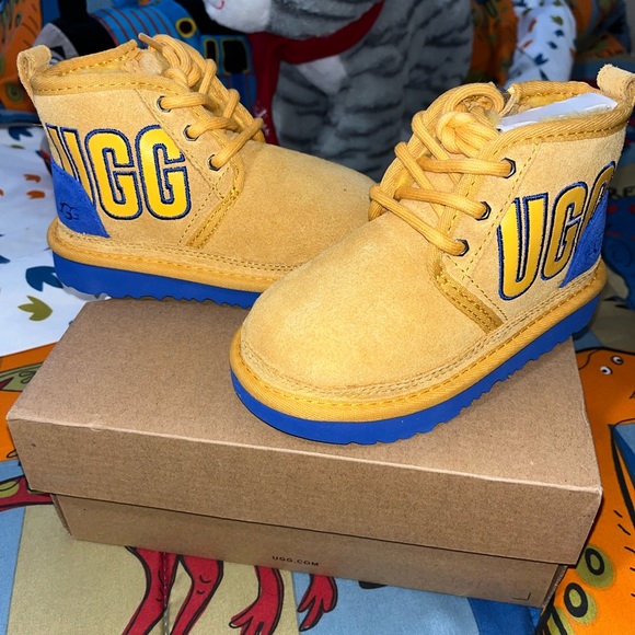 Yellow and blue - Picture 1 of 4